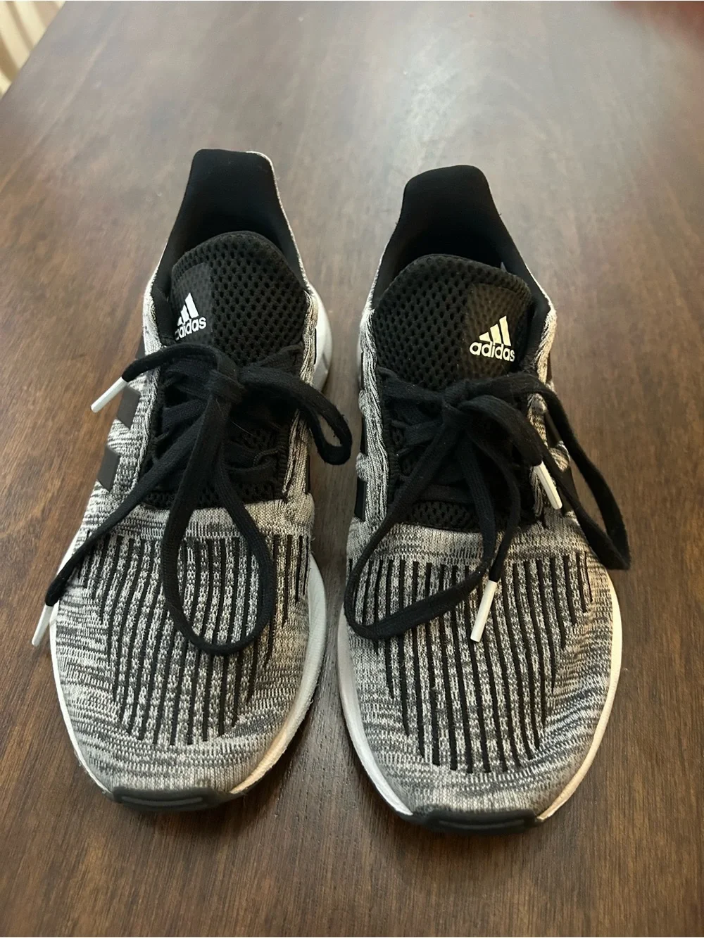 adidas  boys size 4 sneakers